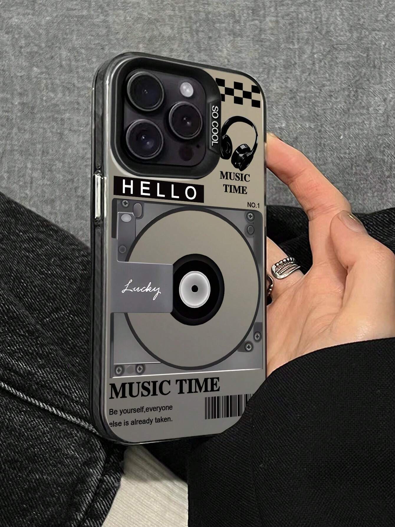 Hátlapi Tok DJ design mintás -Iphone 11- arany